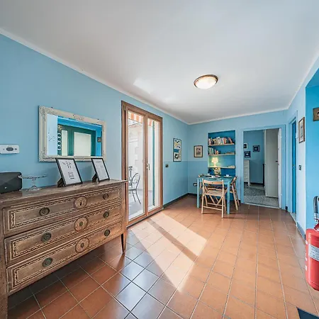 Historic Castle 2 - Sea View & Terrace Apartment
