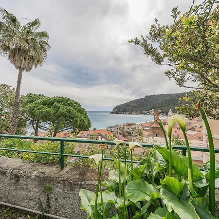 Apartment Historic Castle 2 - Sea View & Terrace *
